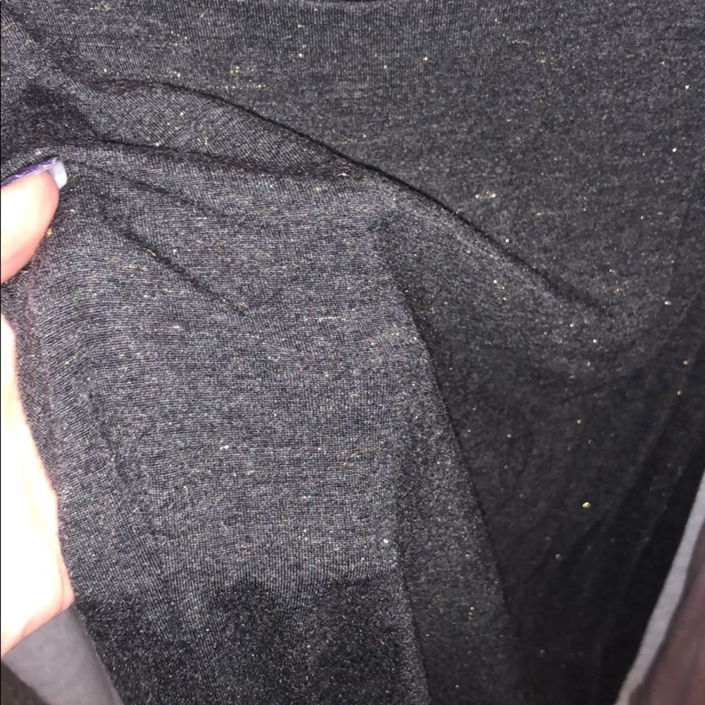 Tank tops - Picture 2 of 3